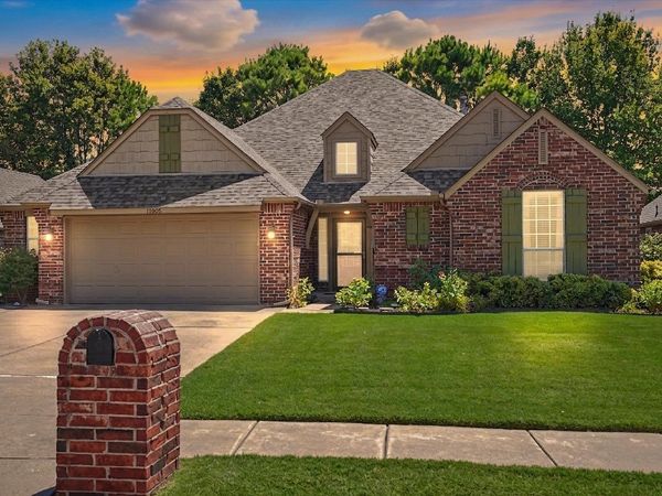 11963 S 76th East Avenue , Bixby, OK 74008