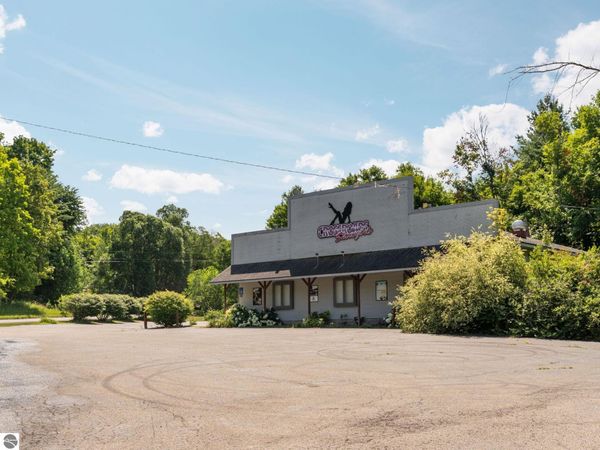 4621 Rapid City Road NW, Rapid City, MI 49676