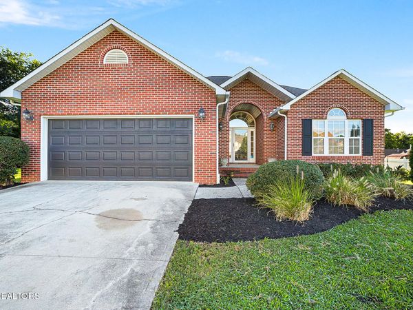 509 Pebble Creek Rd, Knoxville, TN 37918