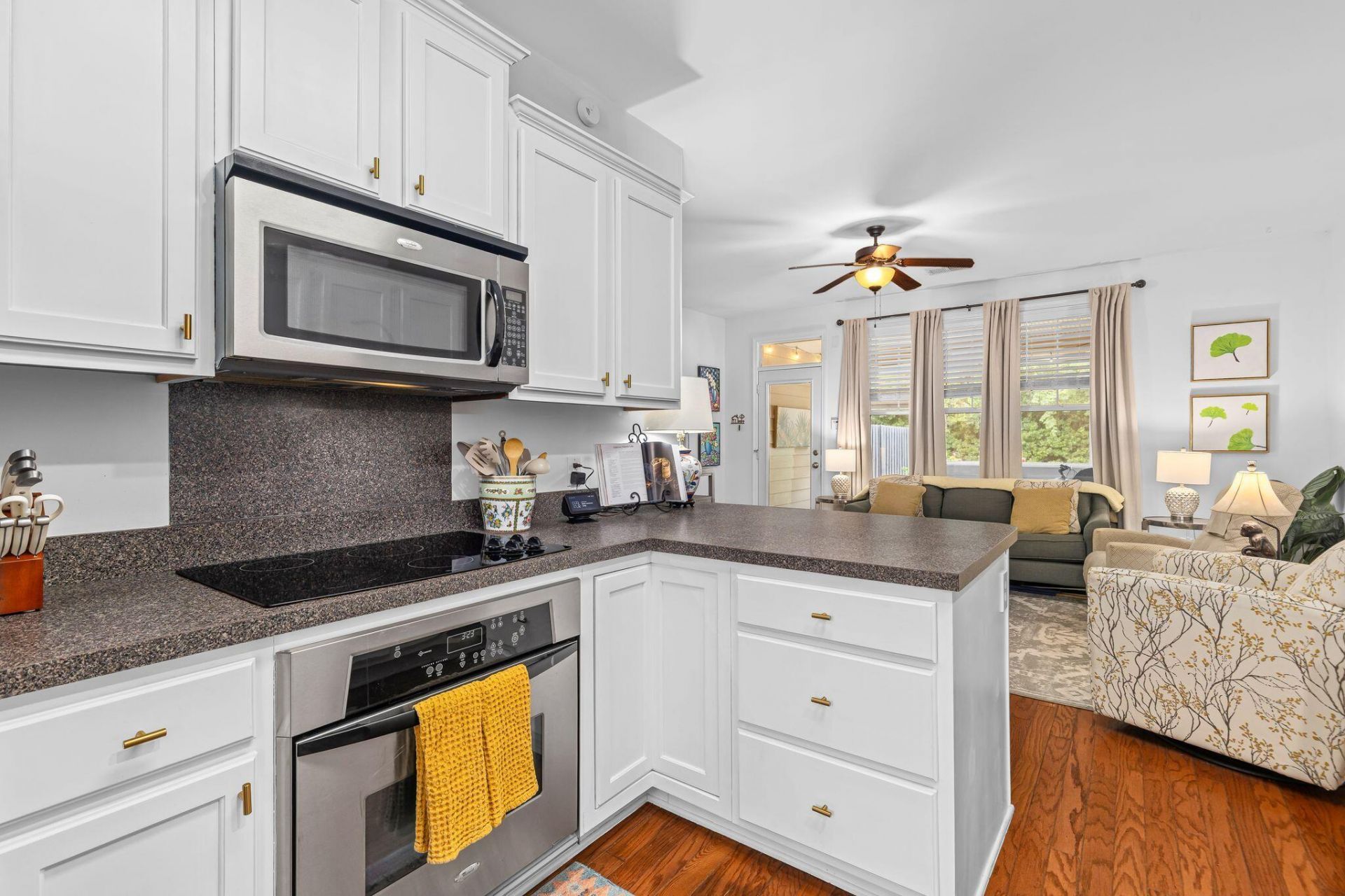 2388 Kings Gate Lane Photo 18