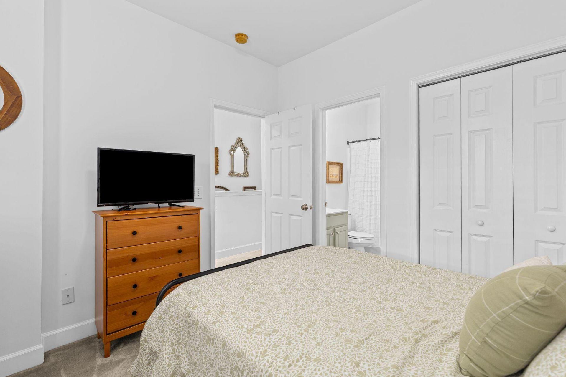 2388 Kings Gate Lane Photo 31