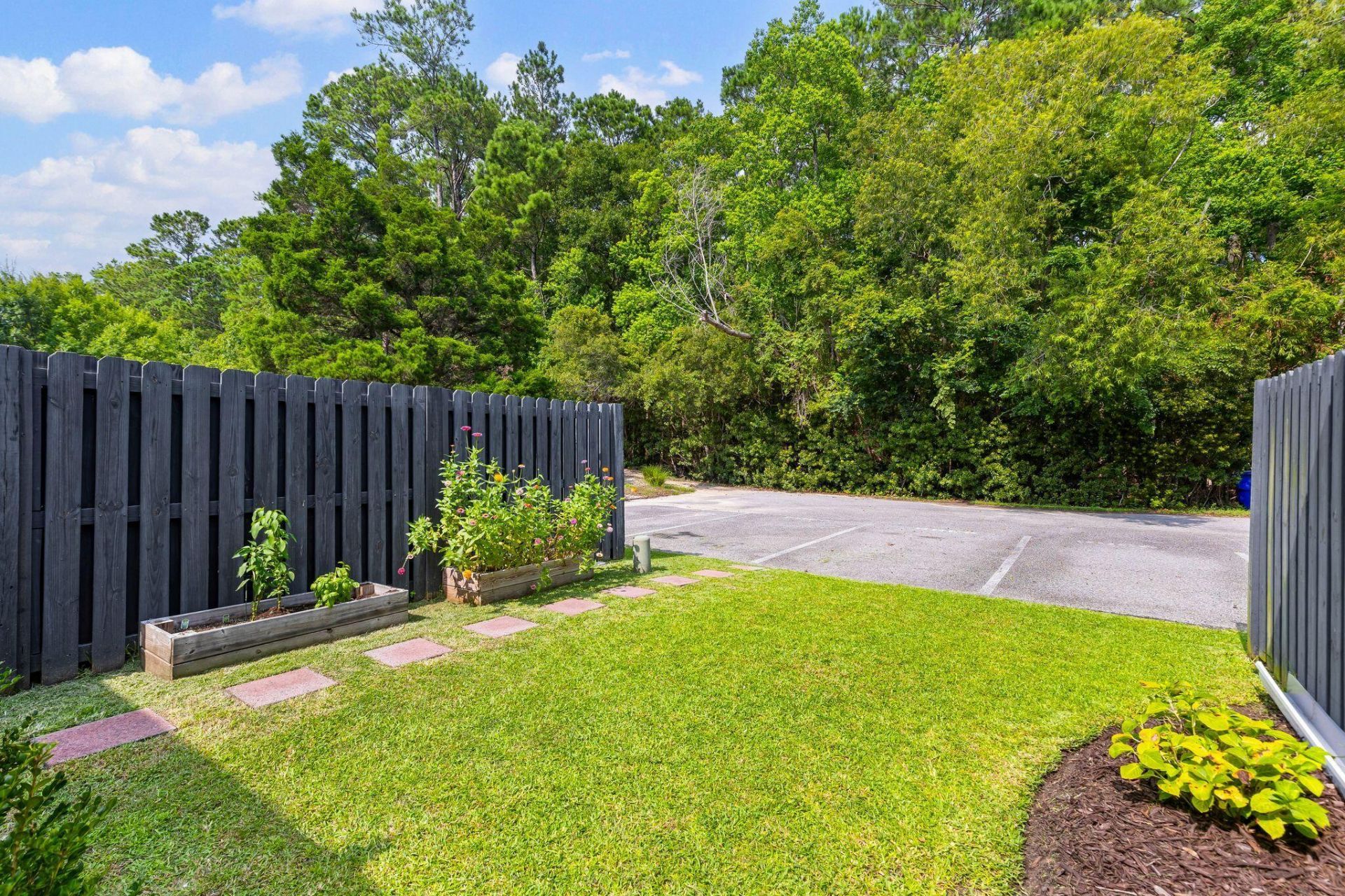 2388 Kings Gate Lane Photo 37