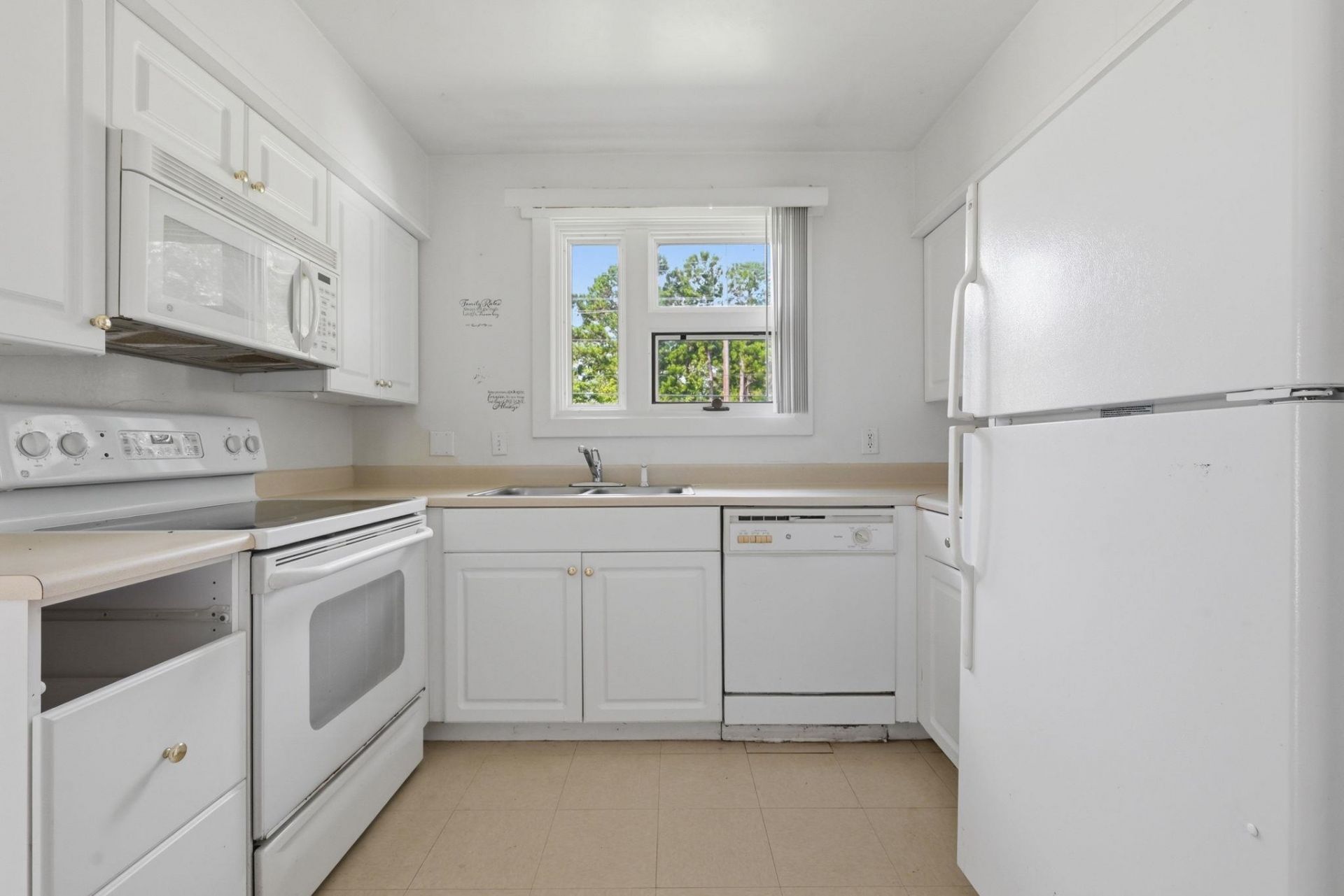 3841 Spruce Dr. Photo 12