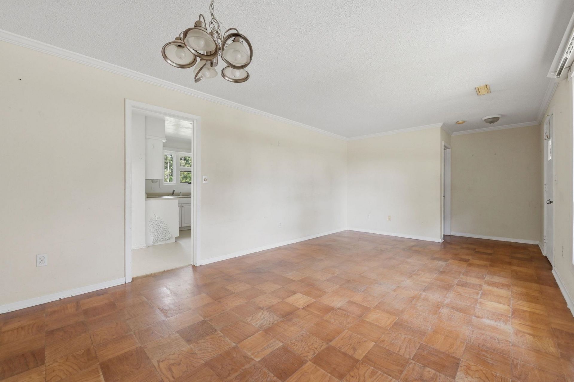 3841 Spruce Dr. Photo 9