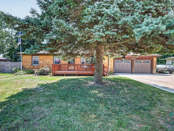 1804 Andrew Street SE, Kentwood, MI 49508