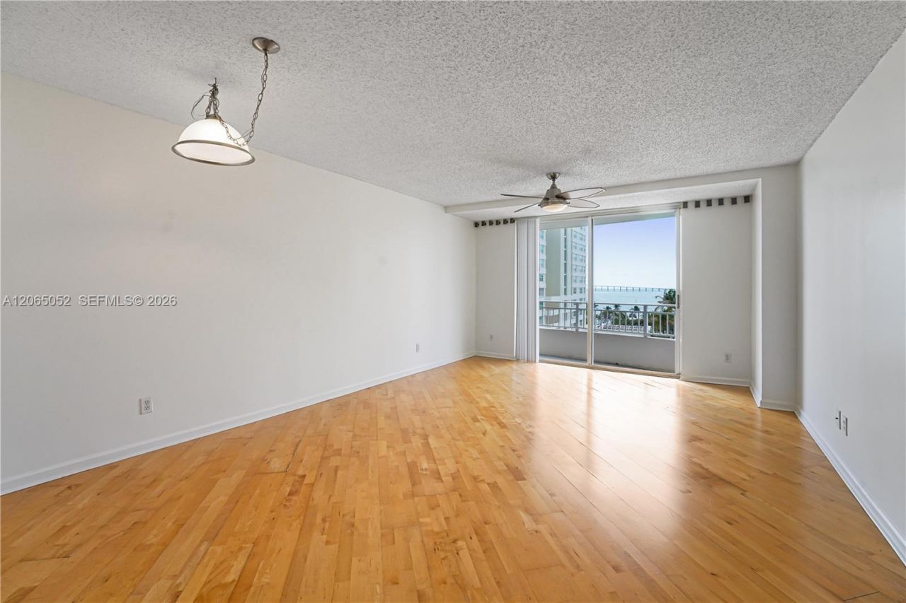 770 Claughton Island Dr , Unit 808, Miami, FL 33131 Photo