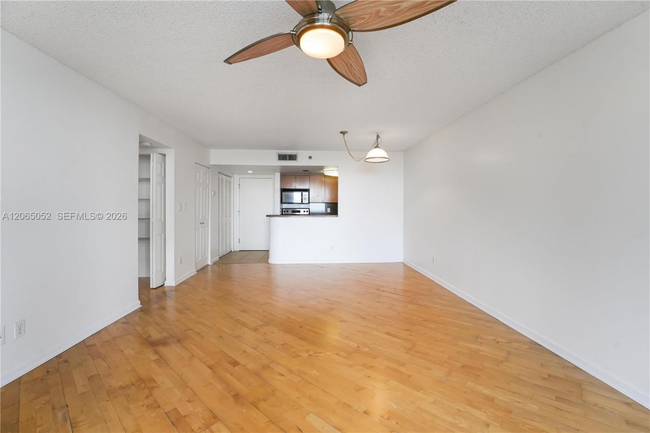 770 Claughton Island Dr , Unit 808, Miami, FL 33131 Photo