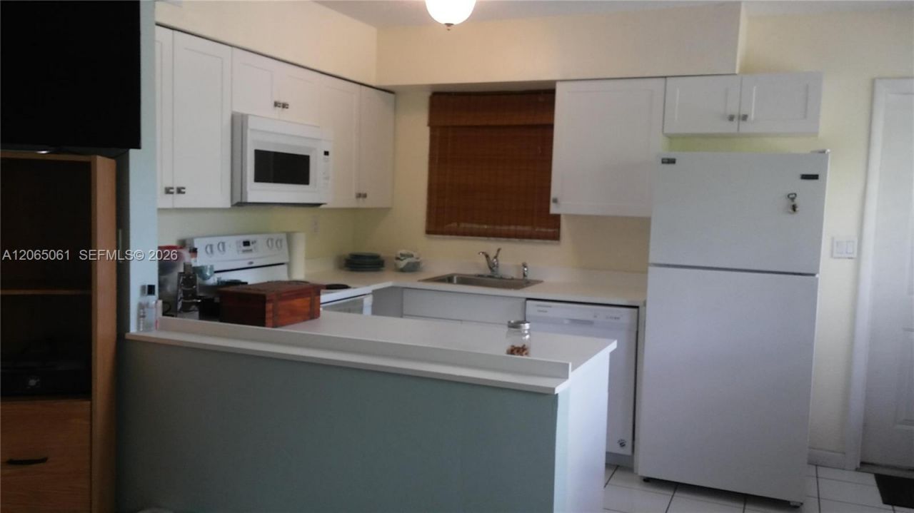 123-125 SW 19th Ave 1-3, Fort Lauderdale, FL 33312 Photo