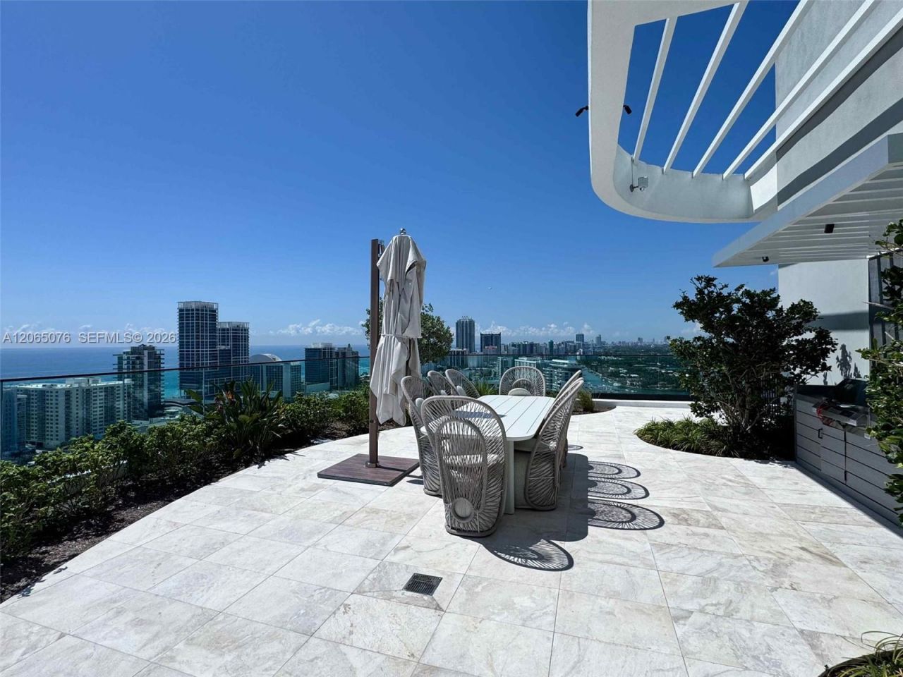 580 72nd St, Unit 808, Miami Beach, FL 33141 Photo