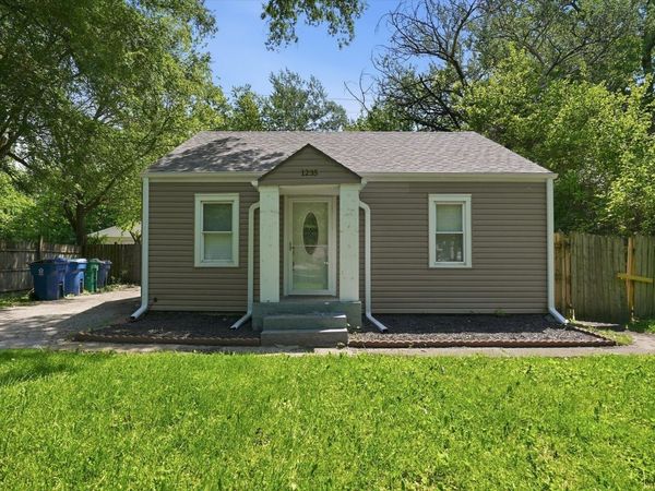 1235 River Drive , Calumet City, IL 60409