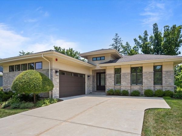 23 Heritage Drive , Highland Park, IL 60035