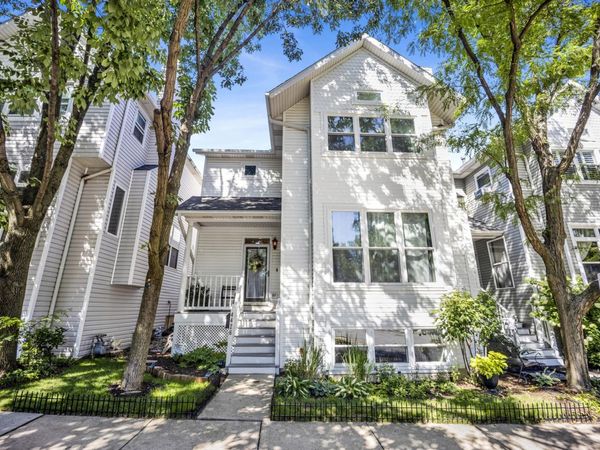 4426 W Hutchinson Street , Chicago, IL 60641