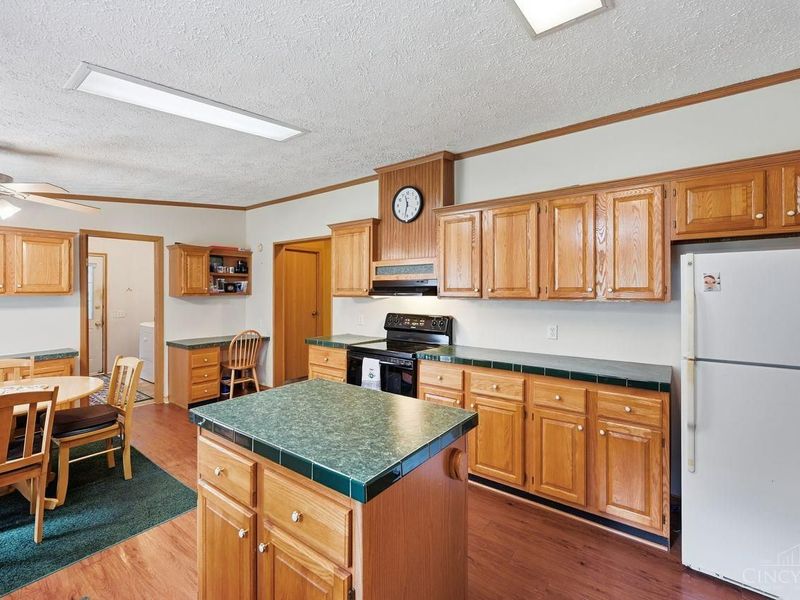 1621 Kress Road, Pike Twp, OH 45154 Photo 10
