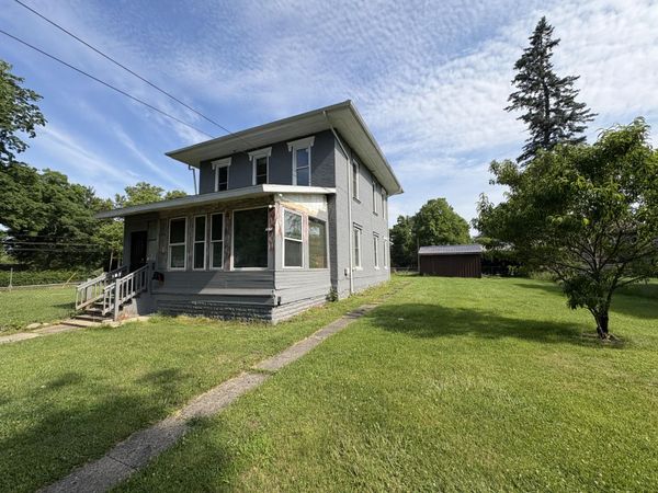 216 W Chestnut Street, Albion, MI 49224