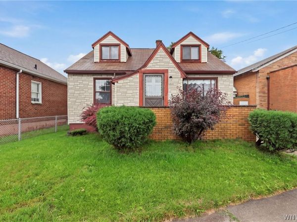 1915 Hyde Park Boulevard , Niagara Falls, NY 14305