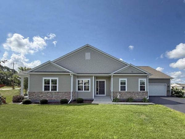 N113W14056 Wrenwood PASS, Unit 15, Germantown, WI 53022