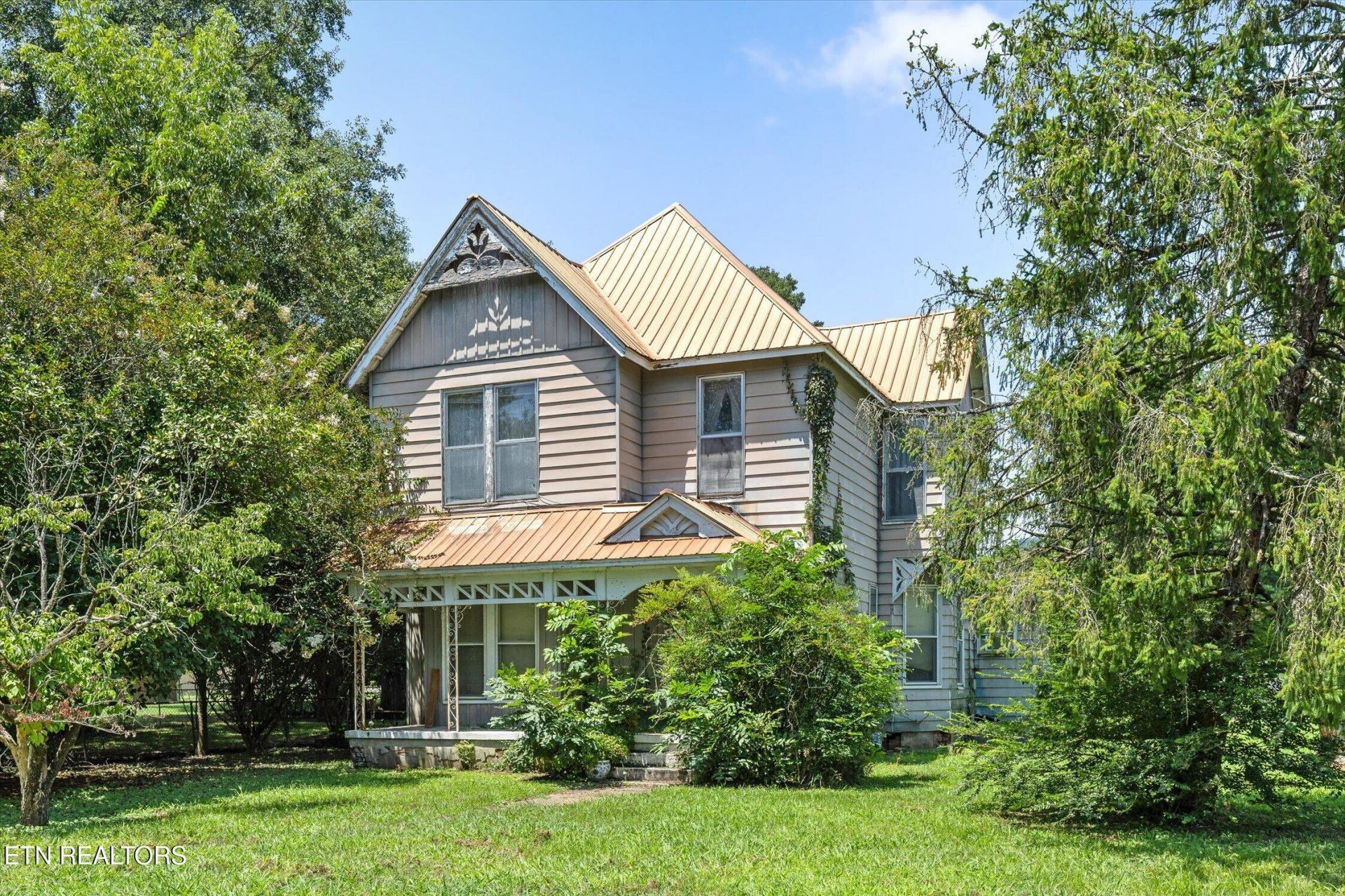 1700 Marion Ave, South Pittsburg, TN 37380 Main Photo