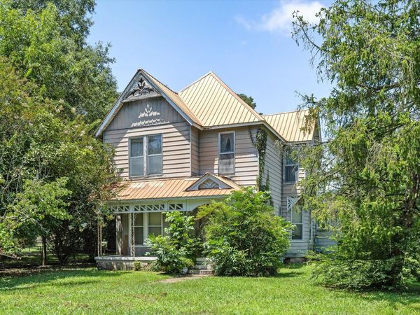 1700 Marion Avenue, South Pittsburg, TN 37380