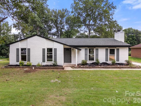 9006 Trailhead Court, Charlotte, NC 28227