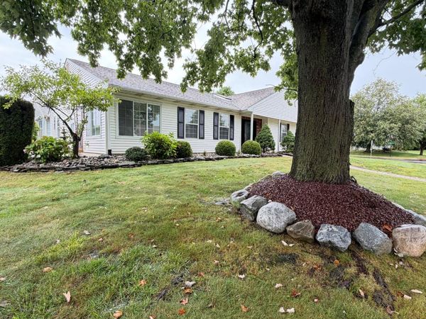 2 WINDMILL COURT, COLUMBUS, NJ 08022
