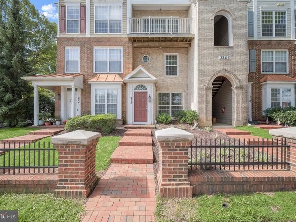 222 FALLSGROVE BOULEVARD, Unit 2, ROCKVILLE, MD 20850