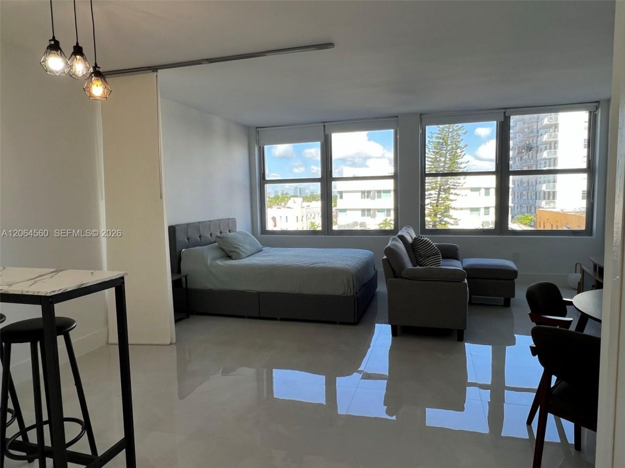 2899 Collins Ave, Unit 610, Miami Beach, FL 33140 Photo