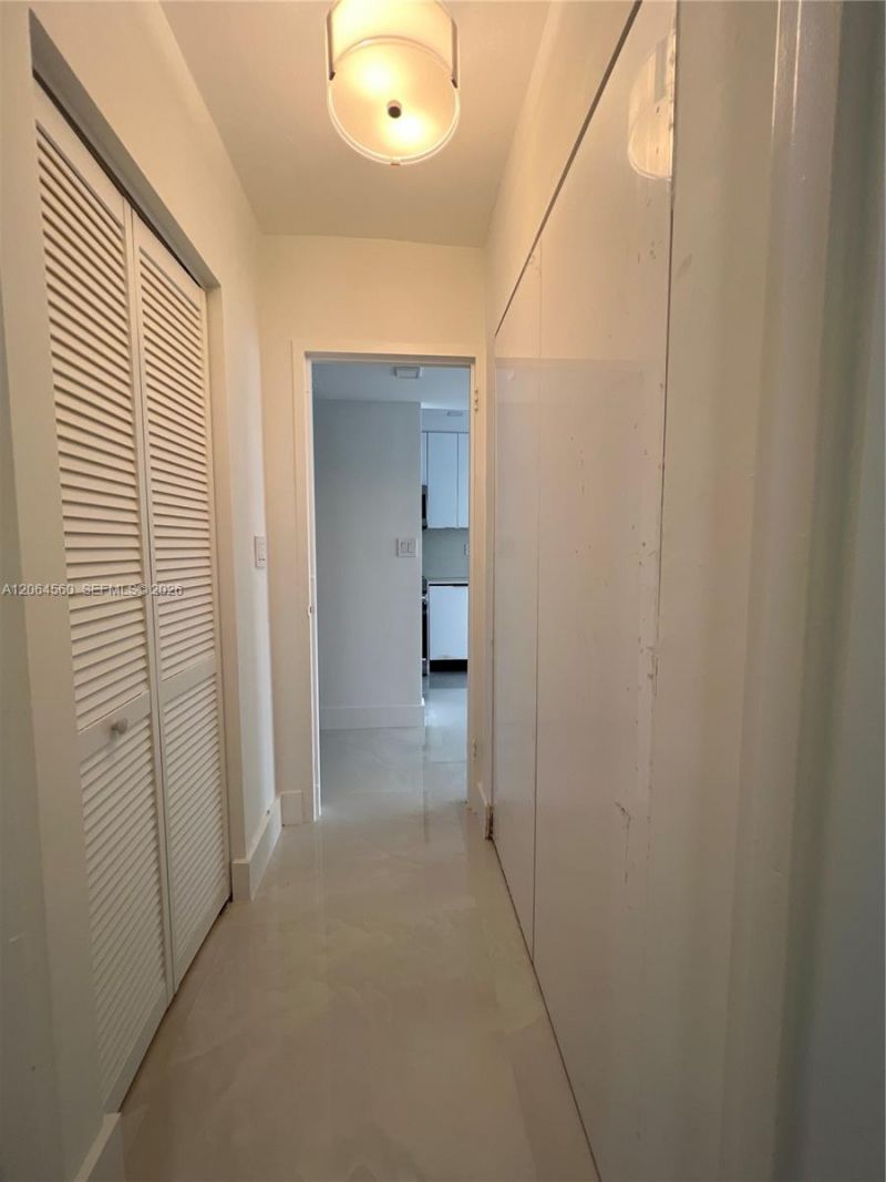 2899 Collins Ave, Unit 610, Miami Beach, FL 33140 Photo