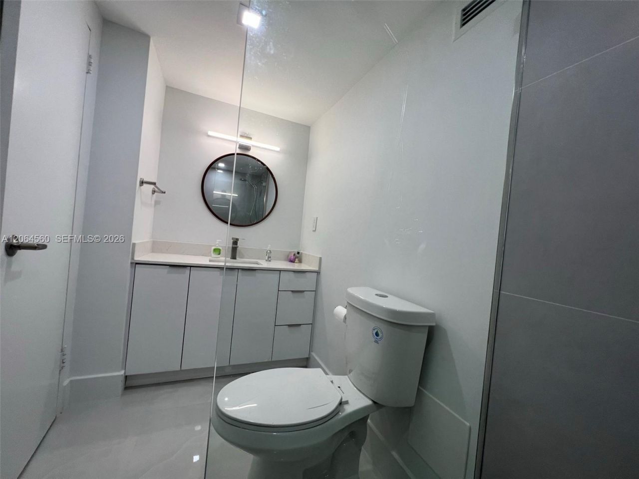 2899 Collins Ave, Unit 610, Miami Beach, FL 33140 Photo