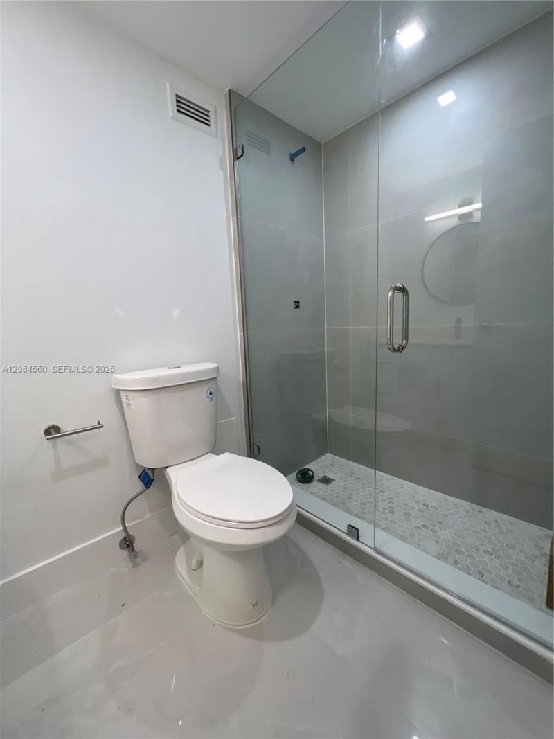 2899 Collins Ave, Unit 610, Miami Beach, FL 33140 Photo