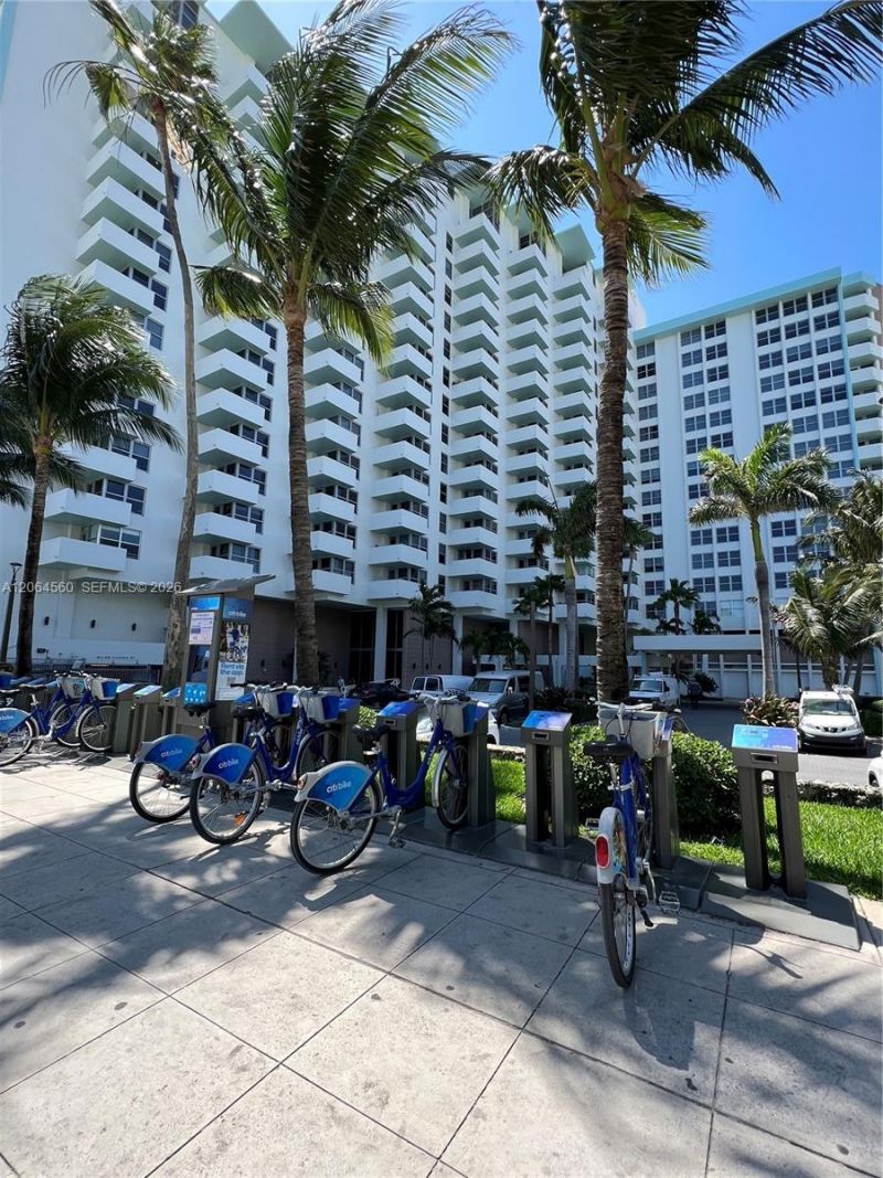 2899 Collins Ave, Unit 610, Miami Beach, FL 33140 Photo