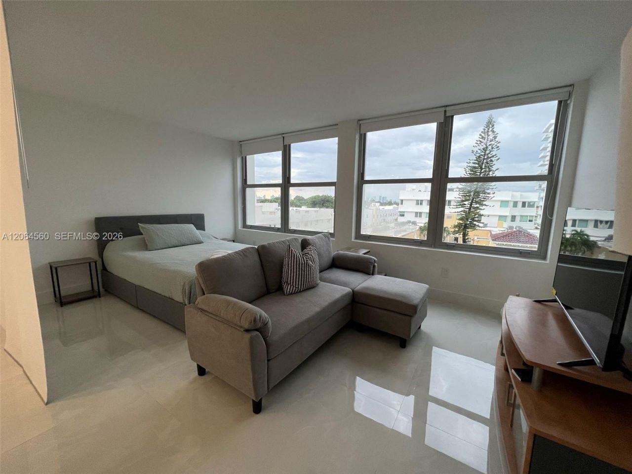 2899 Collins Ave, Unit 610, Miami Beach, FL 33140 Photo