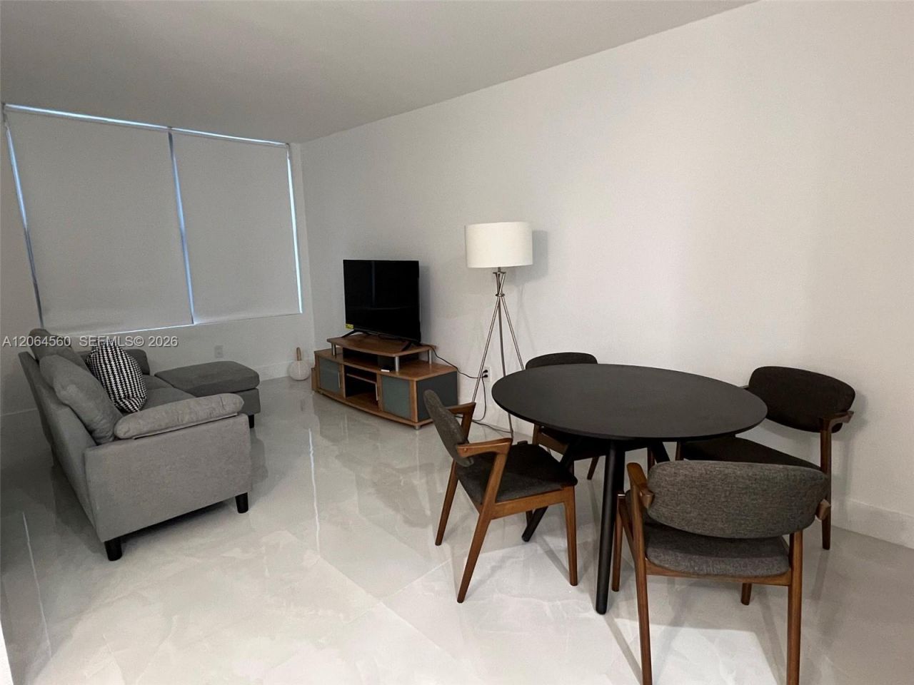 2899 Collins Ave, Unit 610, Miami Beach, FL 33140 Photo