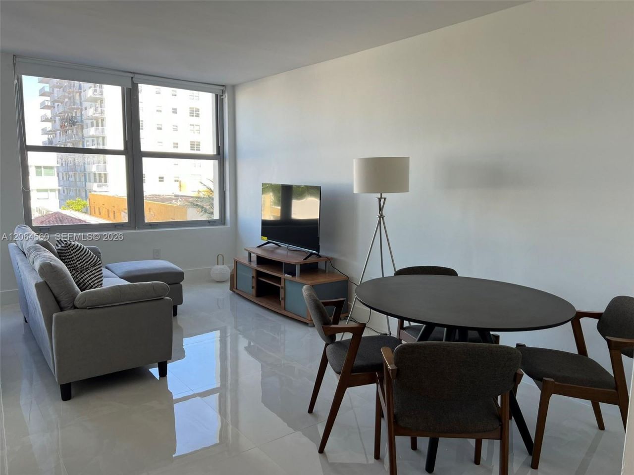 2899 Collins Ave, Unit 610, Miami Beach, FL 33140 Photo