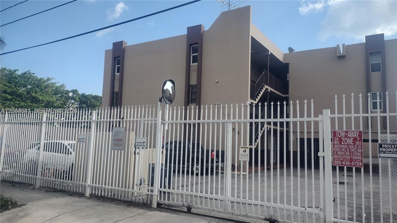 652 NW 3rd St, Unit 305, Miami, FL 33128 Photo