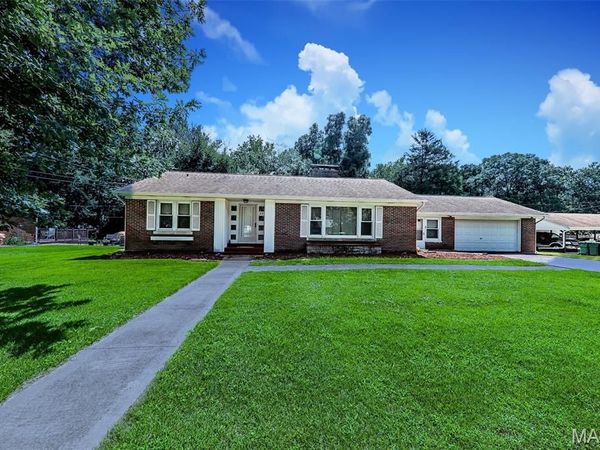 35 Harmon Drive , Lebanon, IL 62254