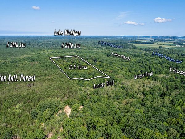 1245 W River Ridge Road, Pentwater, MI 49449