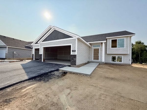 37528 Greenway Avenue, North Branch, MN 55056