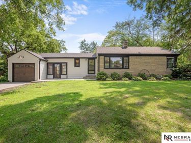 2240 S 50th Street, Lincoln, NE 68506