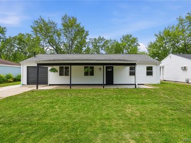 454 Campus Drive, Buffalo, NY 14226