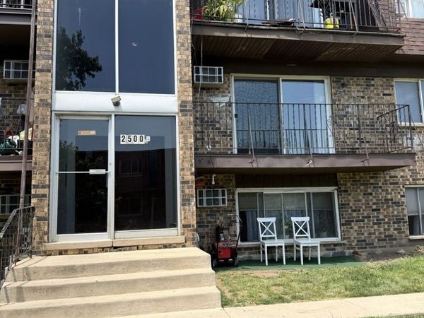 2500 Mark Thomas Lane , Unit 5B, Hanover Park, IL 60133