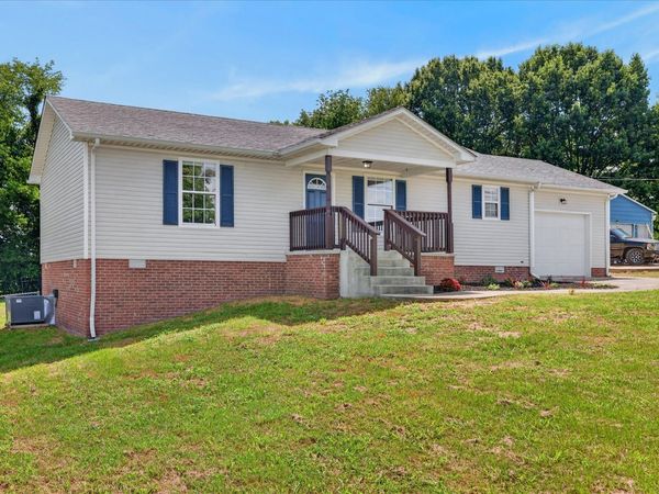 1824 Carneal Ln , Oak Grove, KY 42262