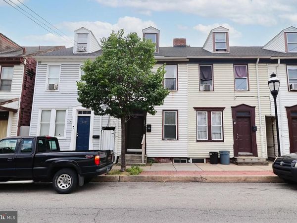 140 S PENN STREET , YORK, PA 17401