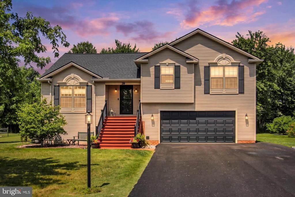 39 N PHEASANT WAY, ABBOTTSTOWN, PA 17301