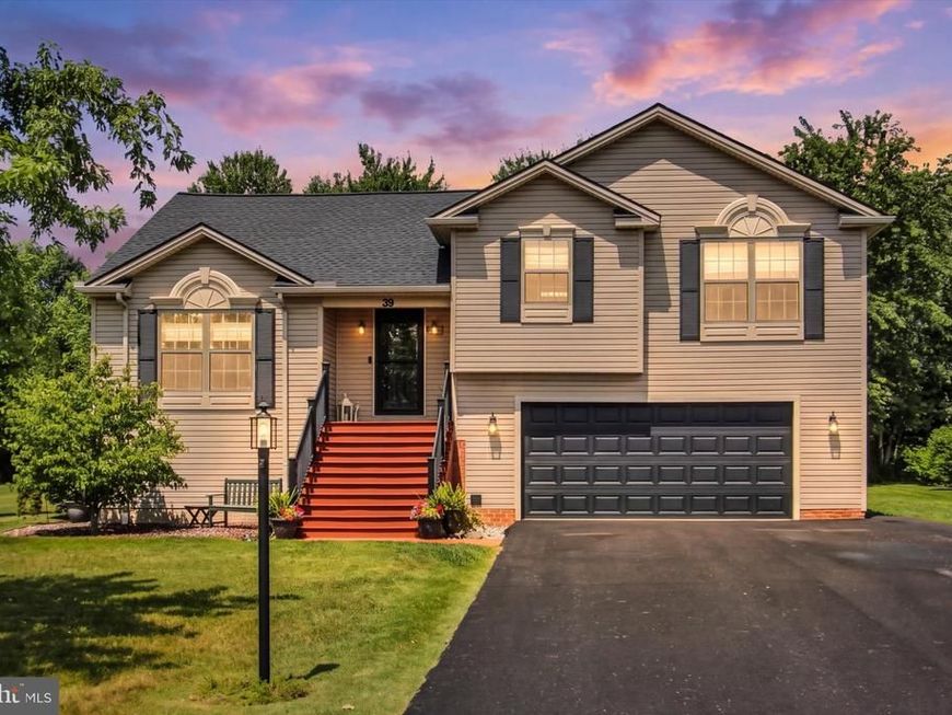 39 N Pheasant Way, Abbottstown, PA 17301 Main Photo