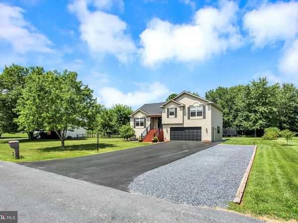 39 N PHEASANT WAY, ABBOTTSTOWN, PA 17301