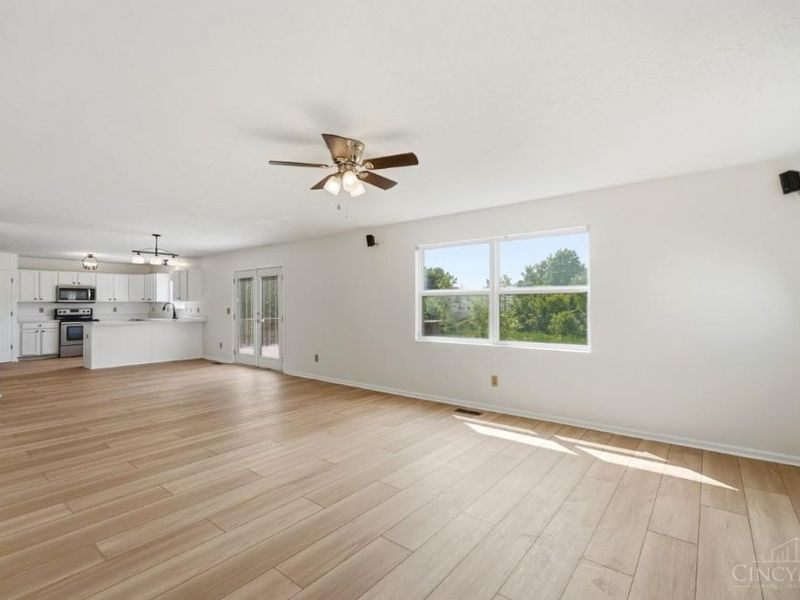 7861 Winding Creek Court, Deerfield Twp., OH 45040 Photo 8