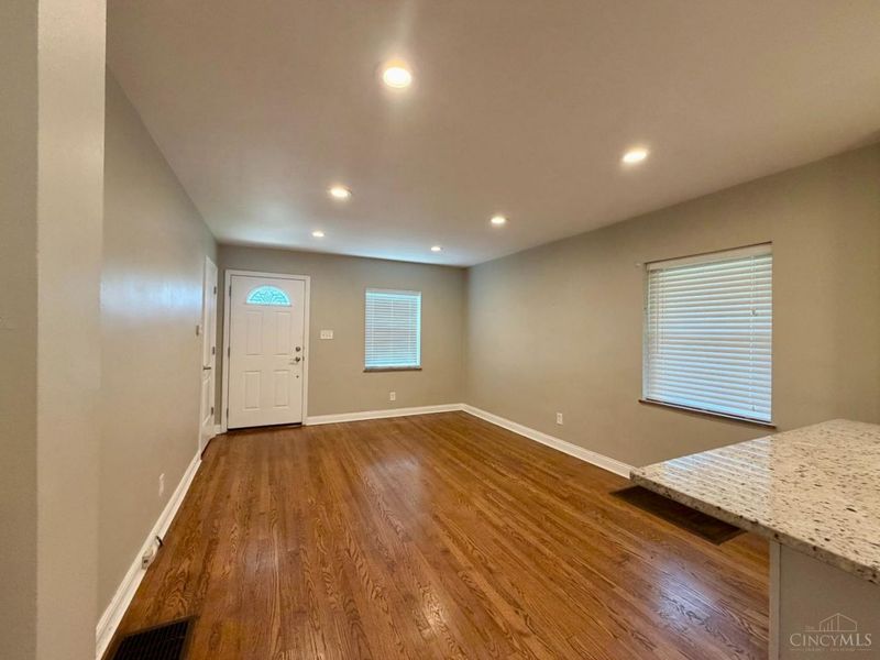 4624 Hunt Rd, Blue Ash, OH 45242 Photo 2