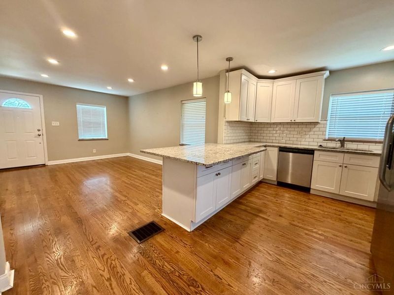 4624 Hunt Rd, Blue Ash, OH 45242 Photo 3