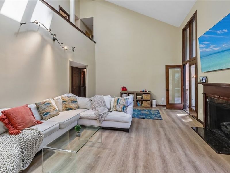 10 Hidden Valley Drive , Unit 10, Rocky River, OH 44116 Photo 9