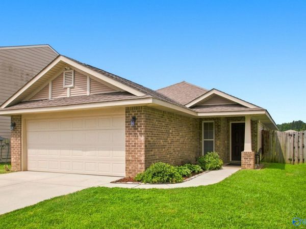 240 Bermuda Lakes Drive, Meridianville, AL 35759